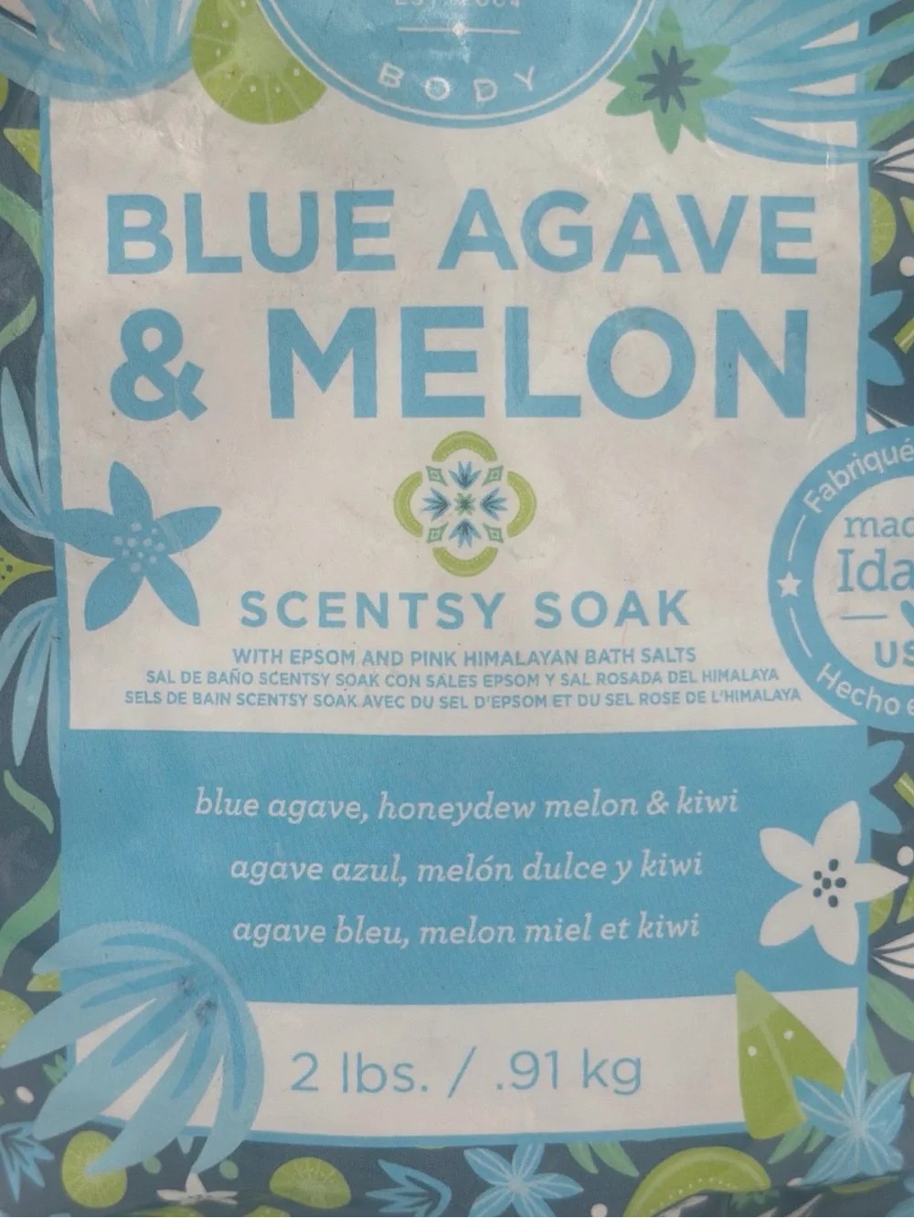 Scentsy Blue Agave & Melon Bath Soak - Blue, Green, Teal Patterned Pouch